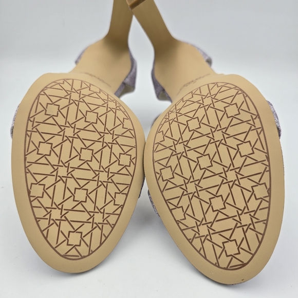 NWOT Jewel Badgley Mischka Diana Heeled Strappy Sandals, Lilac (Purple) Glitter - Picture 13 of 16